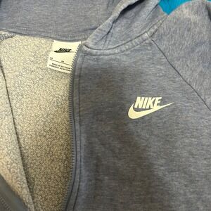 Nike Heather Blue 1/2 zip Pullover Women’s size Medium